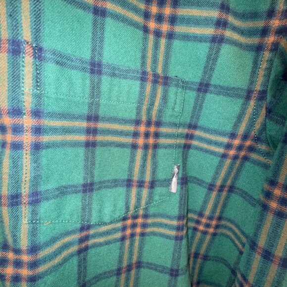 Eddie Bauer Classic Fit Flannel Shirt Men's Size Large Green Plaid Long Sleeve - Picture 2 of 10